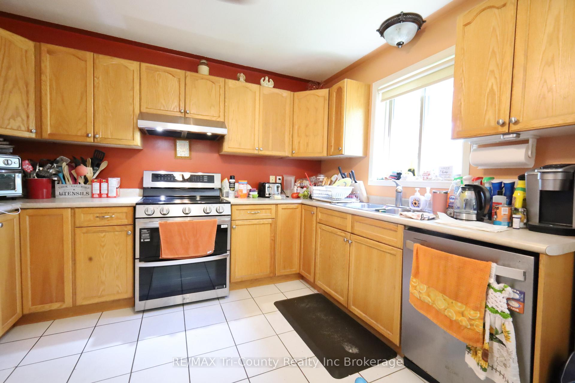 43 Trillium Drive, Tillsonburg — photo 4 of 5