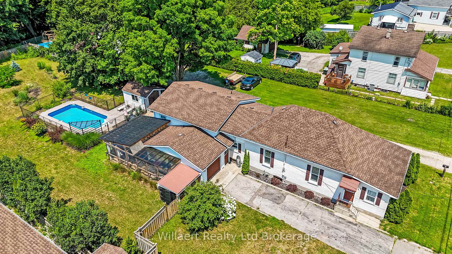 17 Potters Road, Tillsonburg, ON N4G 2G9 — Tillsonburg, Ontario