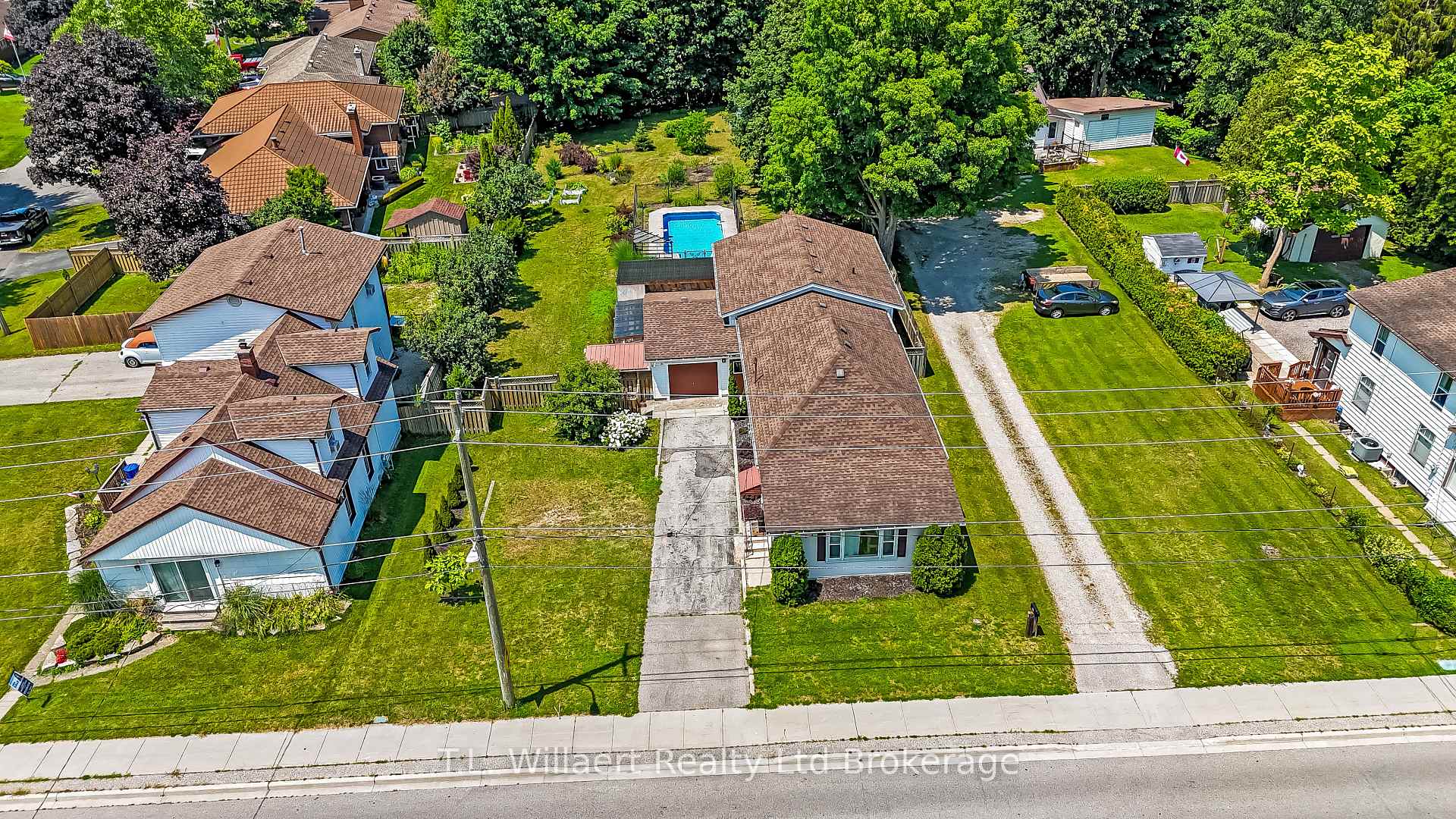 17 Potters Road, Tillsonburg — photo 2 of 5