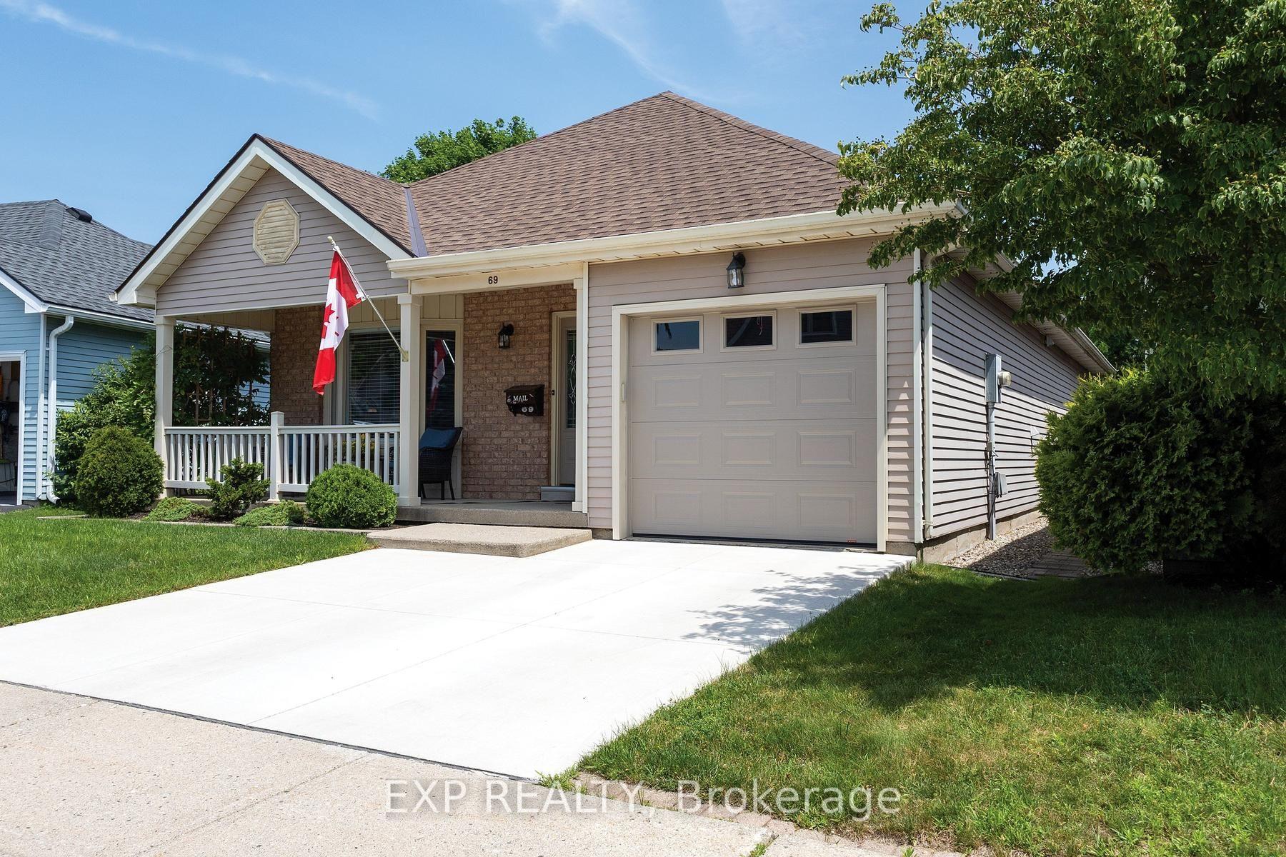 69 Hawkins Crescent, Tillsonburg — photo 2 of 5