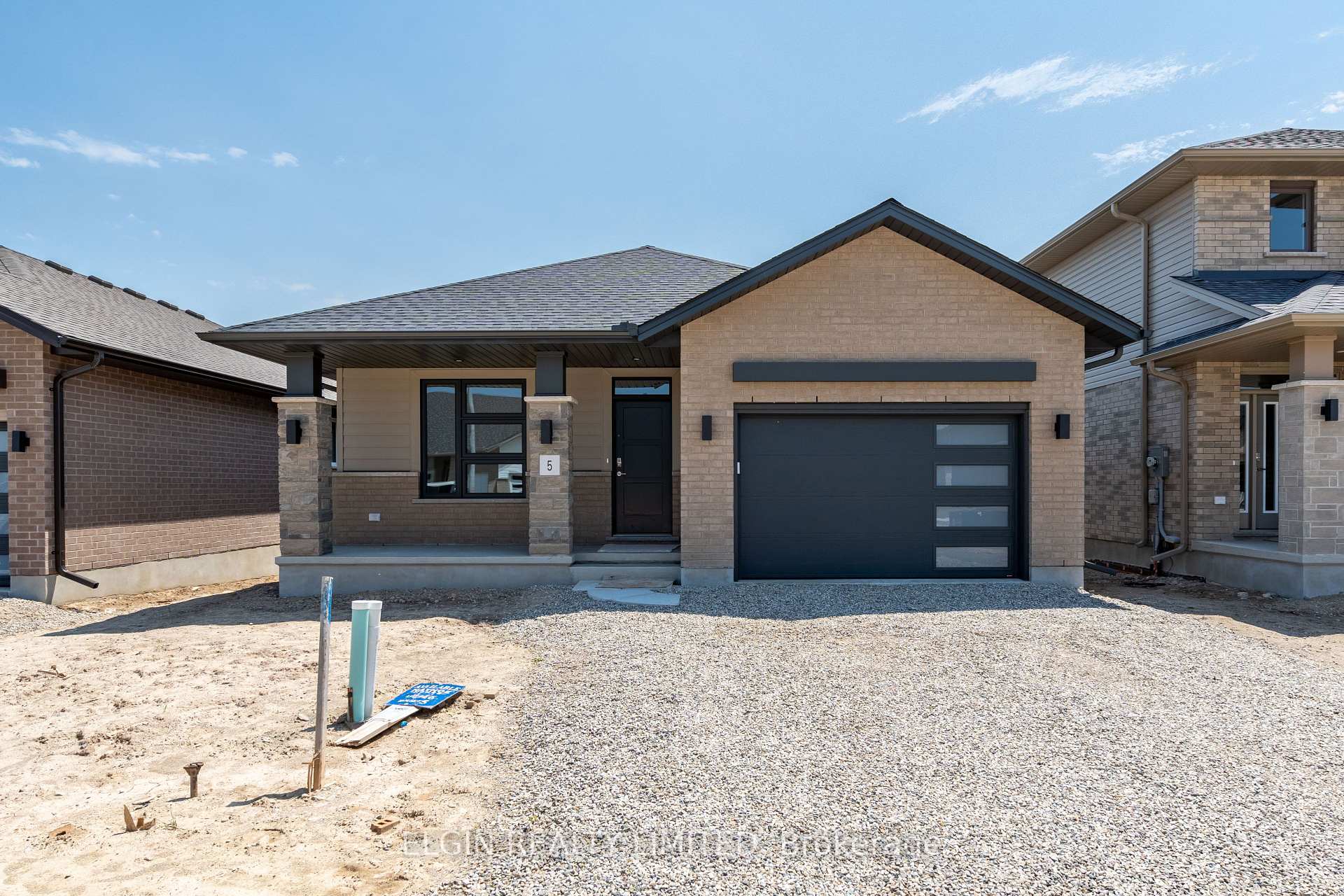 5 Finch Street, Tillsonburg, ON N4G 0L9 — Tillsonburg, Ontario