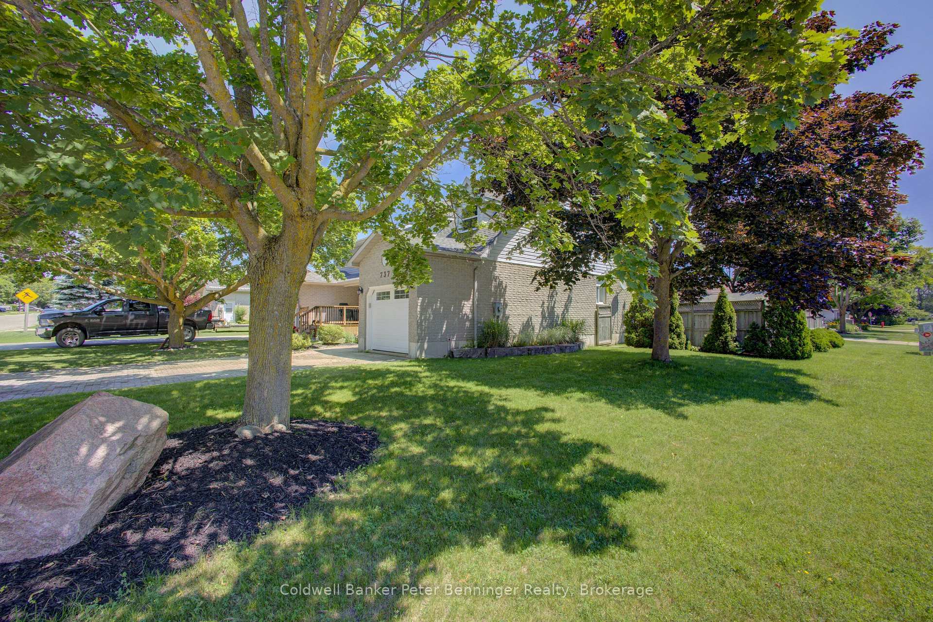 737 Mackendrick Drive N, Kincardine — photo 2 of 5