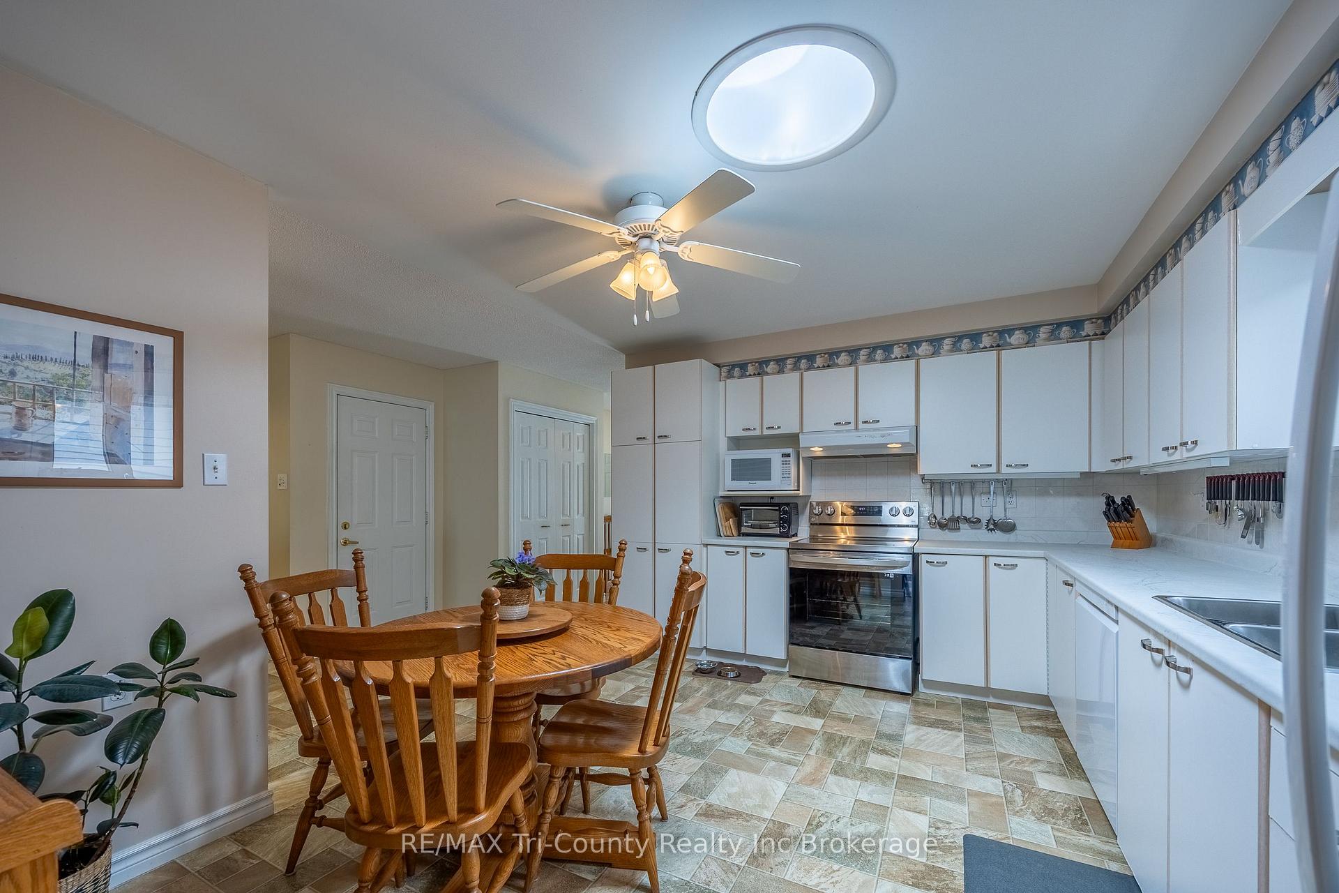 10 McDonald Court, Tillsonburg — photo 4 of 5
