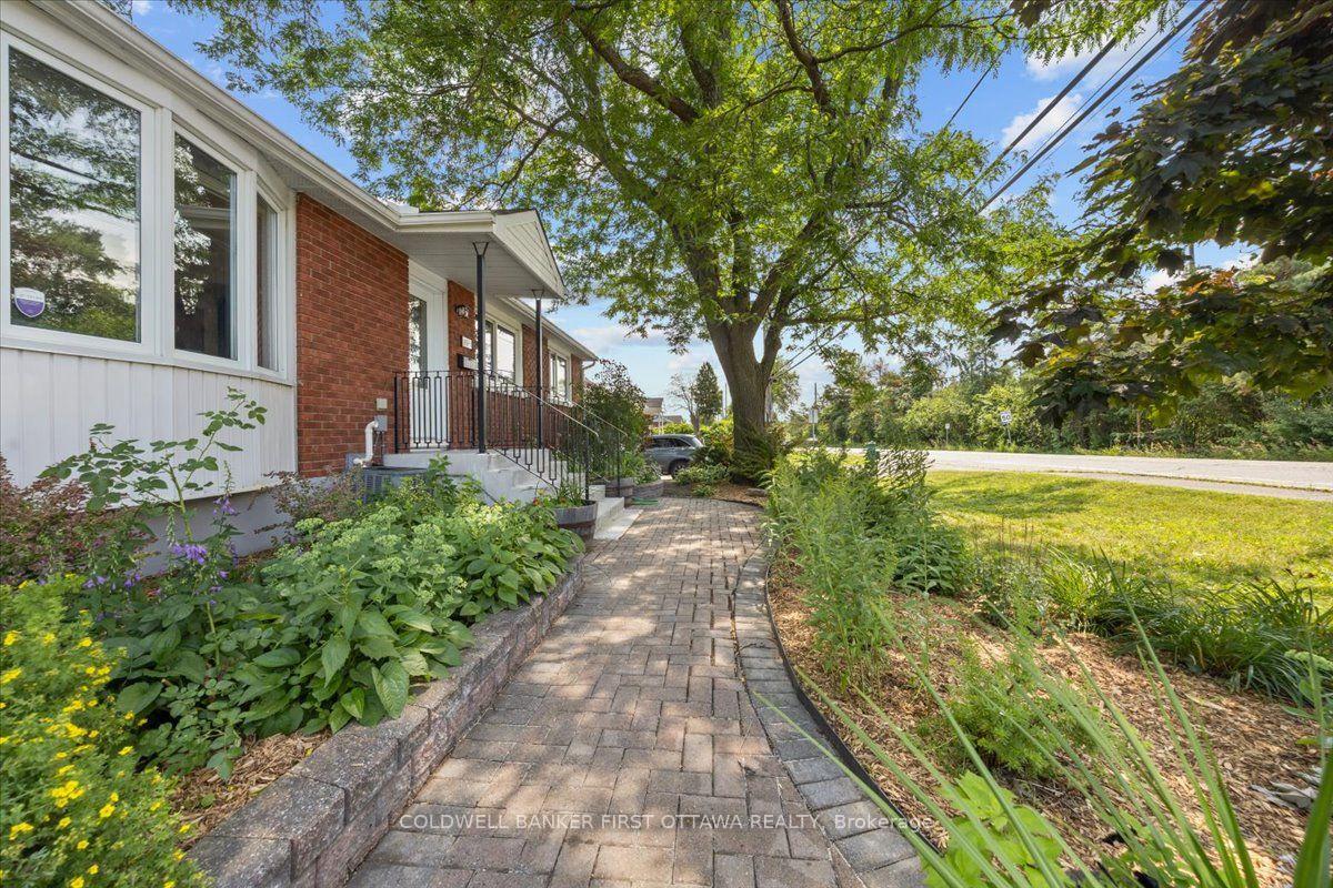 881 BLAIR Road, Beacon Hill North - South and Area — photo 3 of 5