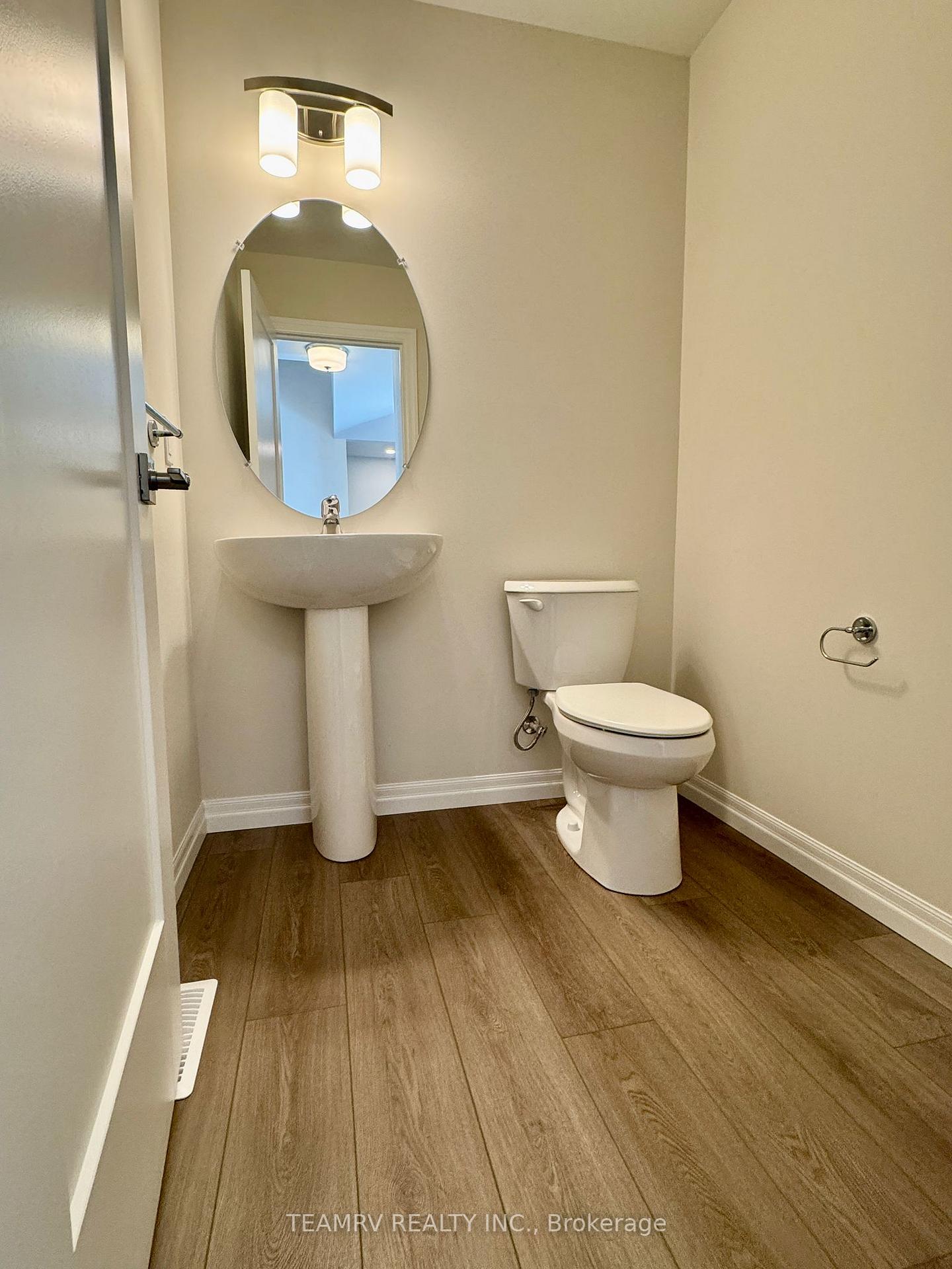 35 Canary Street, Tillsonburg — photo 4 of 5