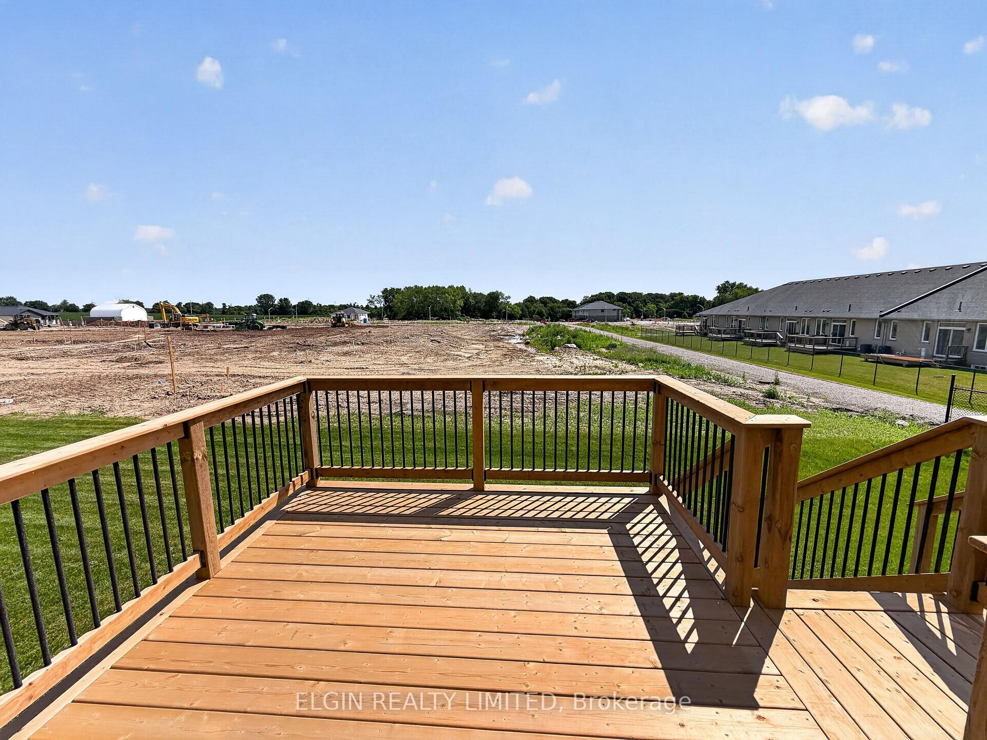 66 Woodcock Drive, Tillsonburg — photo 3 of 5