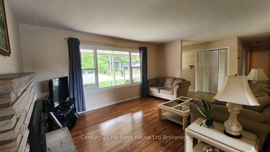 54 Glendale Drive, Tillsonburg — photo 4 of 5