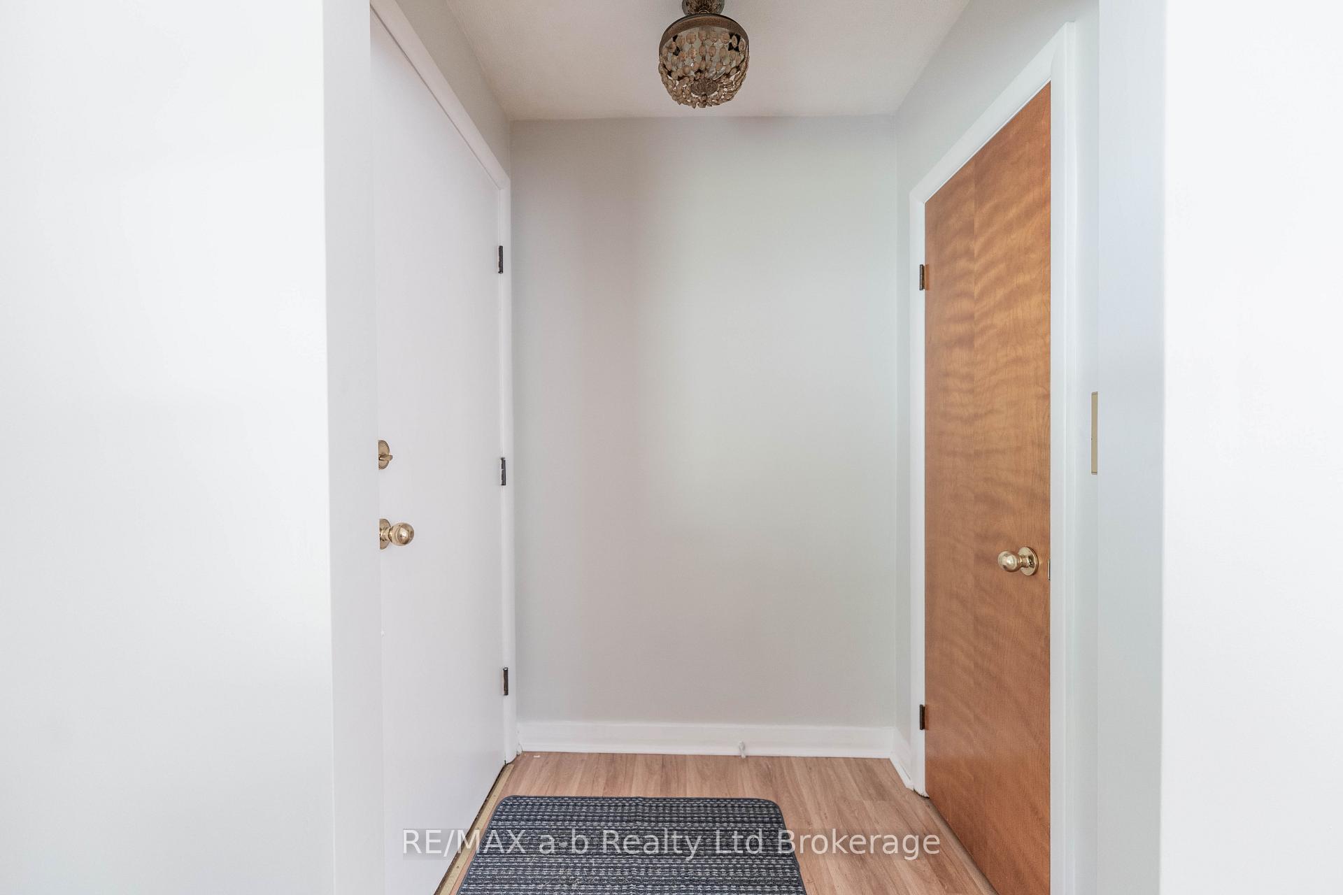 13 Parkside Drive, Tillsonburg — photo 4 of 5