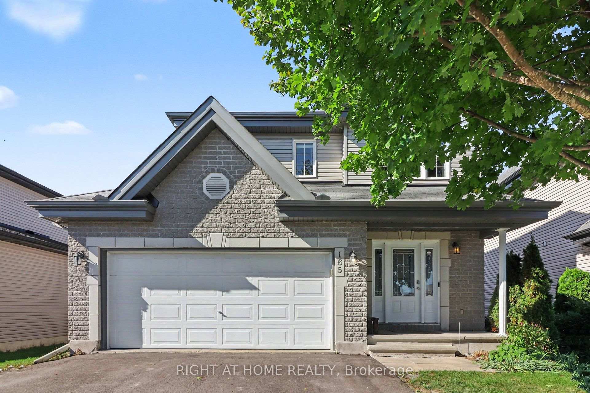 165 Dorina Sarazin Crescent, Clarence-Rockland, ON K4K 0G7